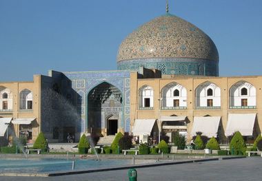 عملیات مرمت گنبد مسجد شیخ لطف الله آغاز شد