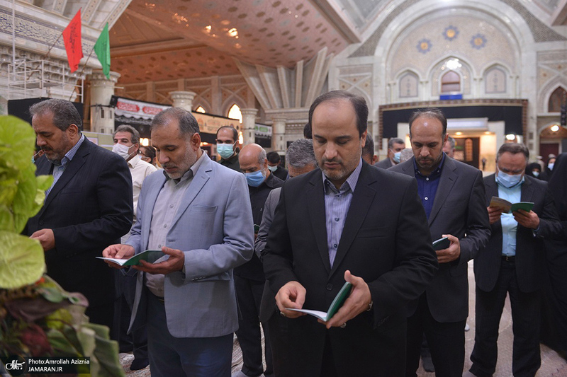 تجدید میثاق رئیس و کارکنان سازمان ثبت و احوال با آرمان های حضرت امام خمینی (س)