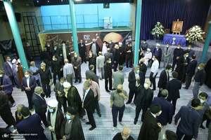 مراسم تشییع حجت الاسلام و المسلمین محتشمی پور در حسینیه جماران