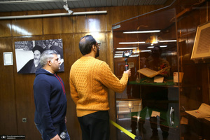 بازدید آقای جاوید چوهدری مجری ، مقاله نویس  پاکستان از بیت امام خمینی در جماران