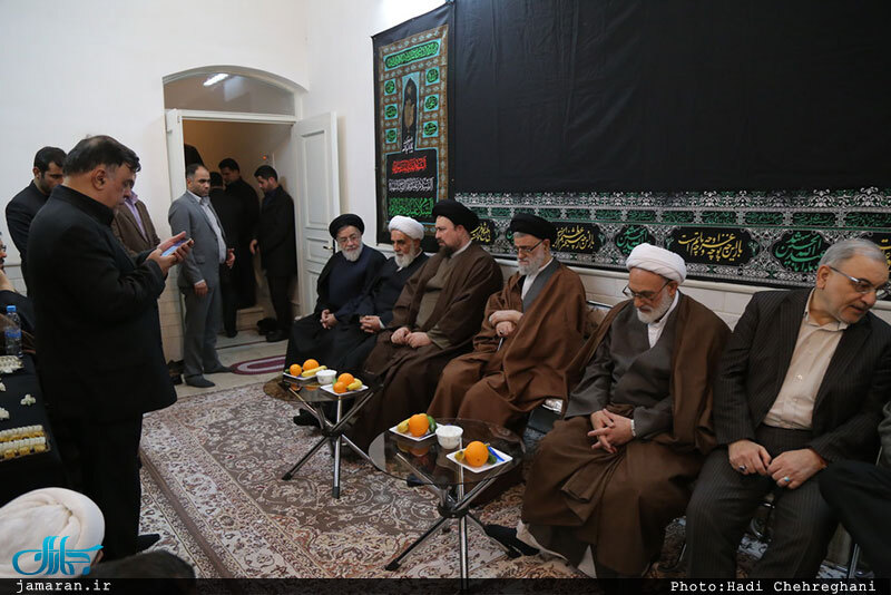 حضور سید حسن خمینی در منزل مرحوم حاج شيخ محمد حسن قرهى(ره)