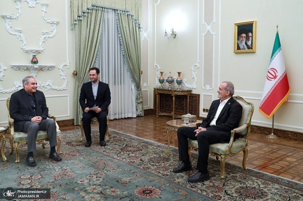 وزیر کشور پاکستان در تهران: پیام نخست‌وزیر و فرمانده ارتش پاکستان به پزشکیان منتقل شد