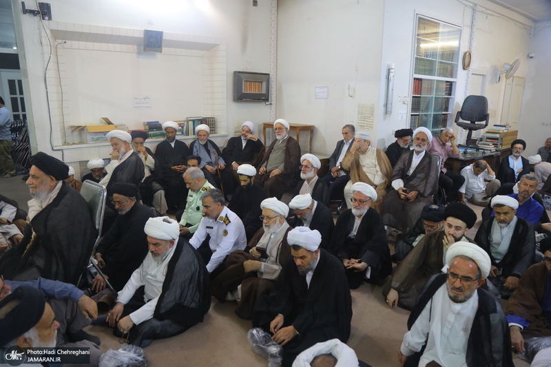 مراسم چهلمین روز تدفین رهبر شهید در دفتر آیت الله العظمی سیستانی در قم