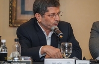 عباس خامه یار و مهاتیر محمد