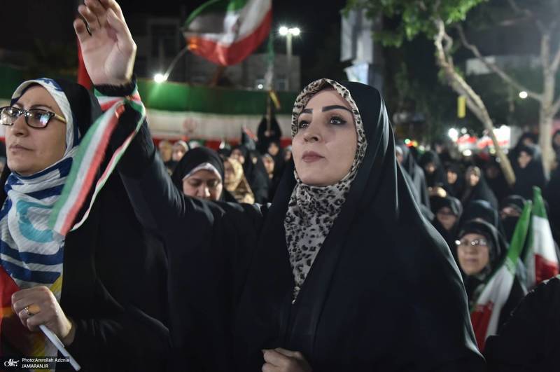 هفتادمین اجتماع پر شور مردم در میدان انقلاب
