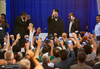 حضور سید حسن خمینی در روستای خیارج استان قزوین -1