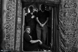 عزاداری ظهر عاشورا در حسینیه 200 ساله سادات اخوی