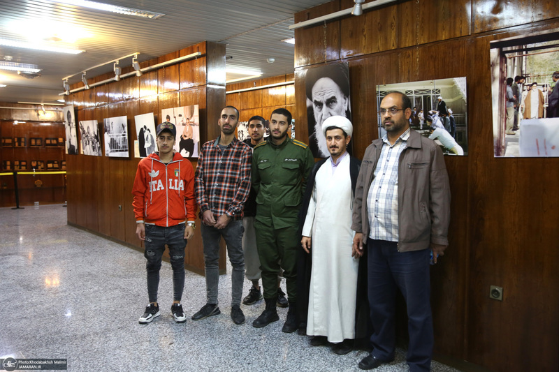 بازدید اقشار مختلف مردم از بیت امام خمینی (س) در جماران