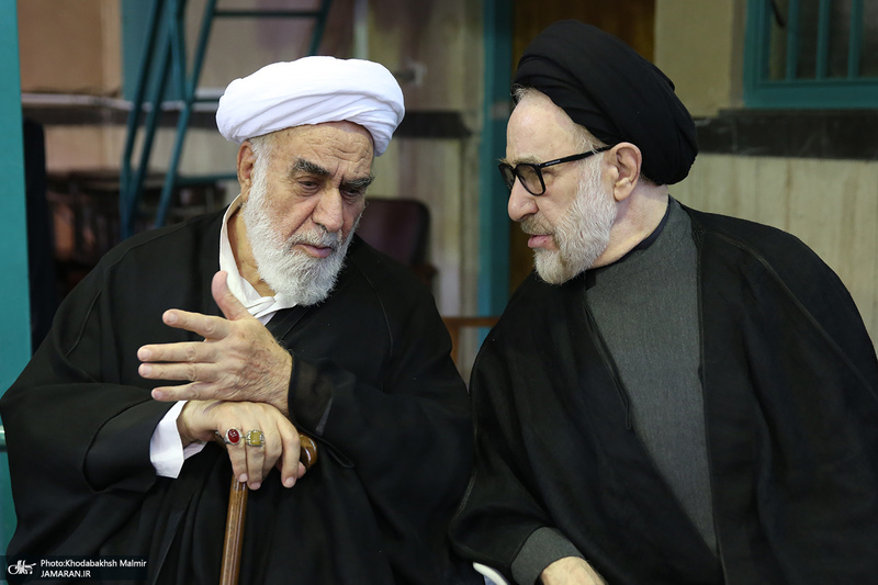 مراسم تشییع آیت الله حسن صانعی (ره) از حسینیه جماران - 2