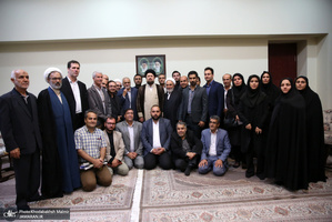 دیدار جمعی از اعضای حزب وحدت و همکاری ملی با سید حسن خمینی