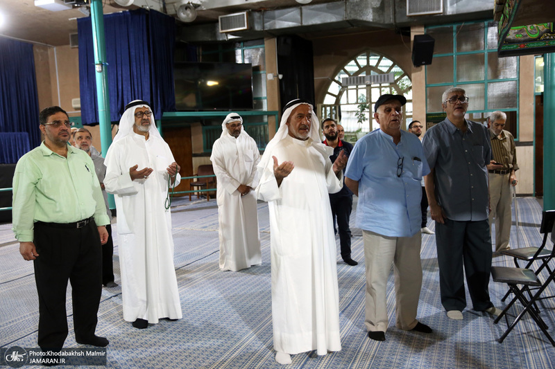 بازدید جمعی از گردشگران کویتی از بیت امام خمینی (س) در جماران
