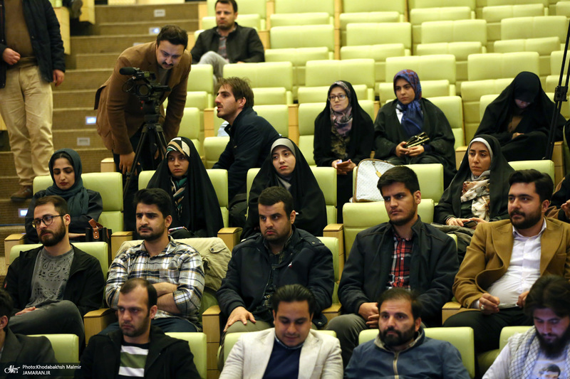 مراسم شب شعر فاطمی در بیت حضرت امام خمینی در خمین