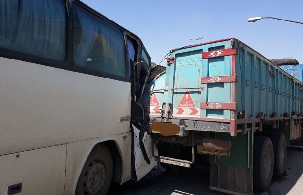 2تصادف در بوشهر پنج مصدوم برجای گذاشت