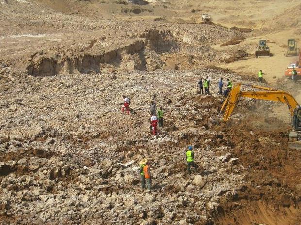 راننده مدفون شده در زیر آوار کیک و لجن هنوز پیدا نشده است