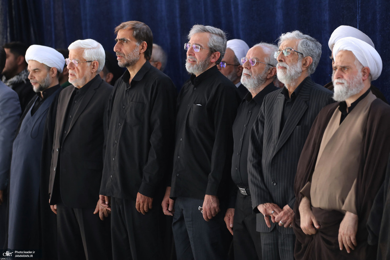 اقامه نماز بر پیکر مطهر رهبر شهید انقلاب و شهدای خانواده ایشان-3