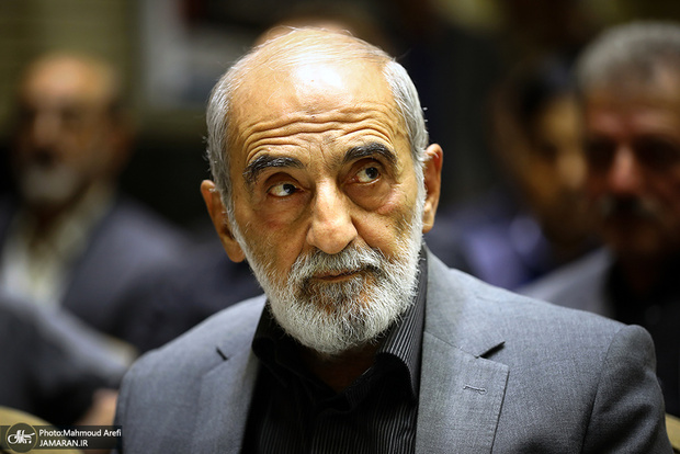 حسین شریعتمداری: ماندن در پیمان ان پی تی کوچه دادن به حریف خواهد بود/ ​اقدام تروئیکای اروپا برای فعال کردن اسنپ بک، اقدامی غیرقانونی، باج‌خواهانه و تحقیر کننده است؛ چرا باید به مذاکره با اروپا ادامه بدهیم و چرا نباید از NPT خارج بشویم؟!