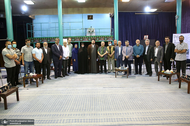 نشست صمیمانه دست اندر کاران و عوامل فیلم مستند «احمد» با سید حسن خمینی