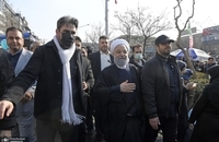 حضور حسن روحانی در راهپیمایی ۲۲ بهمن (16)