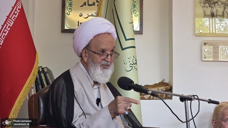 نهمین نشست بازخوانی خاطرات امام خمینی(س) و انقلاب اسلامی  / حجت الاسلام ملکا