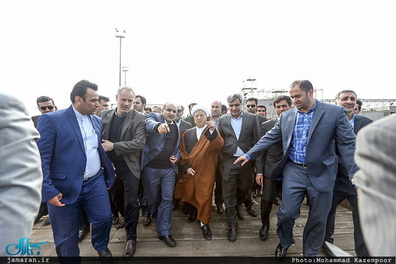 بازدیدهای آیت‌الله هاشمی رفسنجانی از پروژه‌های نفت و پتروشیمی در جزیره خارک