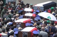 تشییع جنازه نخست وزیر یمن و وزرای دیگر با حضور هزاران یمنی (2)