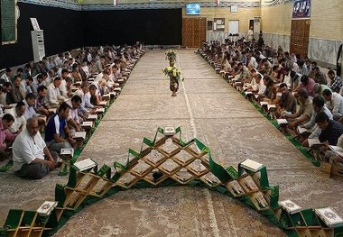 جلسات خانگی بهترین شیوه برای انس با قرآن است