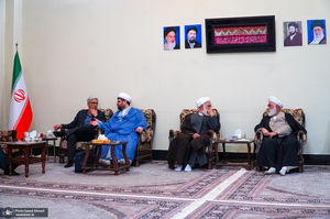 تجدید میثاق جمعی از مدیران و کارکنان بنیاد مسکن انقلاب اسلامی با آرمان های امام خمینی (س)