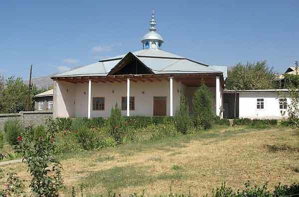 مسجد 600 ساله ای با نام امام خمینی
