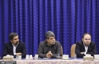 دیدار جمعی از فرزندان شهدا و خانواده ایثارگران با عارف معاون اول رئیس جمهور (2)