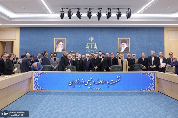 محسنی اژه‌ای در دیدار نمایندگان اصناف، بازاریان و اتحادیه‌ها: دغدغه بازاریان ما همواره دغدغه دین و اعتلای کشور بوده؛ آنها می‌گویند از همه ظرفیت‌های موجود برای پیشرفت و توسعه کشور استفاده نشده، فلذا از این حیث بعضاً اعتراض دارند و پیشنهاهایی ارائه می‌دهند