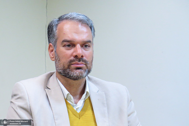 رشیدی کوچی در پاسخ به عضو شورای عالی فضای مجازی: اتفاقاً آن چیزی که برخلاف عقلانیت بود، فیلترینگ بود نه رفع آن/ فیلترینگ هم مانند گشت ارشاد کار اشتباهی است/ جای نگرانی دارد که تفکرات تندرو صندلی‌های مهم و اثرگذار را در اختیار دارند