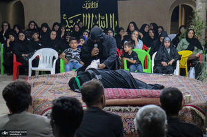 آخرین شب مجلس تعزیه خوانی در بیت تاریخی حضرت امام خمینی (س) در خمین