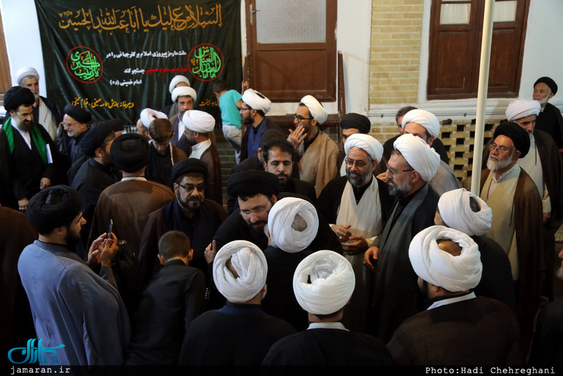 دیدار جمعی از ائمه جماعات استان قم با سید علی خمینی