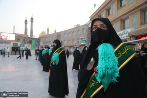 پیاده روی خادمان حرم کریمه اهل بیت(ع) در شب ولادت امام رضا(ع)