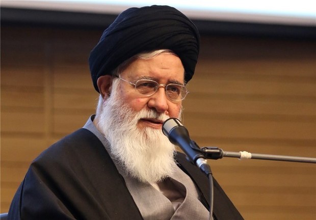 آیت الله علم الهدی: مسجد پایگاه و سنگر است