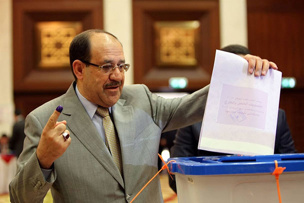 رای دادگاه عالی عراق صادر شد: مالکی می تواند نخست وزیر بماند