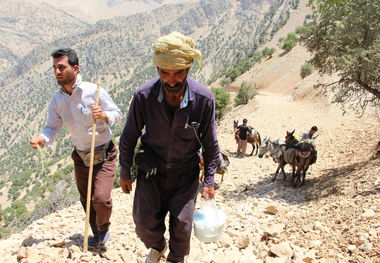 پَلُم، روستایی محروم از زیرساختهای آب و برق و جاده