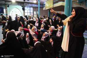 بازدید اقشار مختلف مردم از بیت امام خمینی (س) در جماران-5