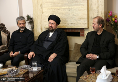 حضور سید حسن خمینی در منزل مرحوم حاج مسعود دانشجو