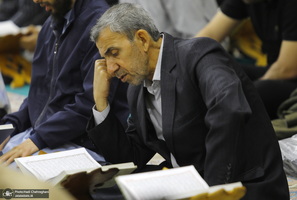 جزء خوانی قرآن کریم در حرم حضرت معصومه (س)