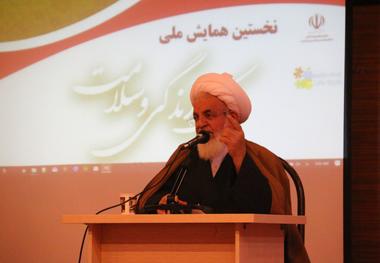 امام جمعه یزد: ترویج سبک زندگی اسلامی محور فعالیت مراکز فرهنگی و دانشگاهی قرار گیرد