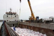 تخلیه و بارگیری 140 فروند کشتی در بندر آستارا