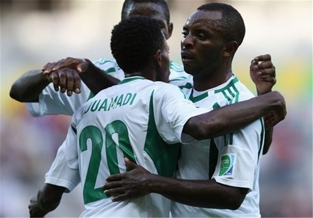 مرگ بازیکن نیجریه‌ای پس از برخورد با بازیکن حریف
