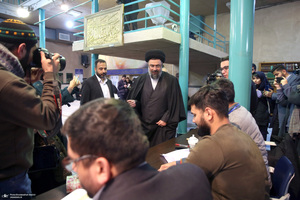 حضور سید یاسر خمینی در  انتخابات مجلس شورای اسلامی و مجلس خبرگان رهبری