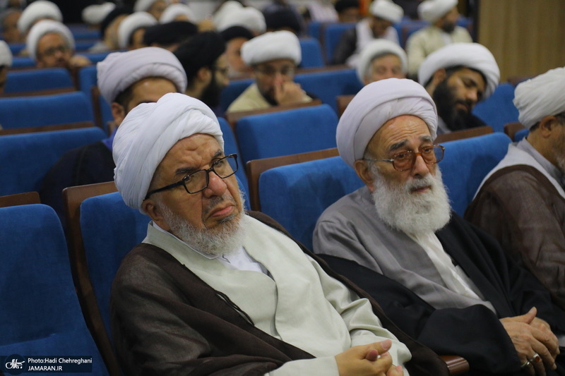 مراسم روز معلم و تجلیل از اساتید حوزوی در مجتمع آموزشی پژوهشی ائمه اطهار (ع)‎