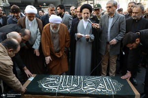 مراسم تشییع مادر شهیدان جواد سپهری