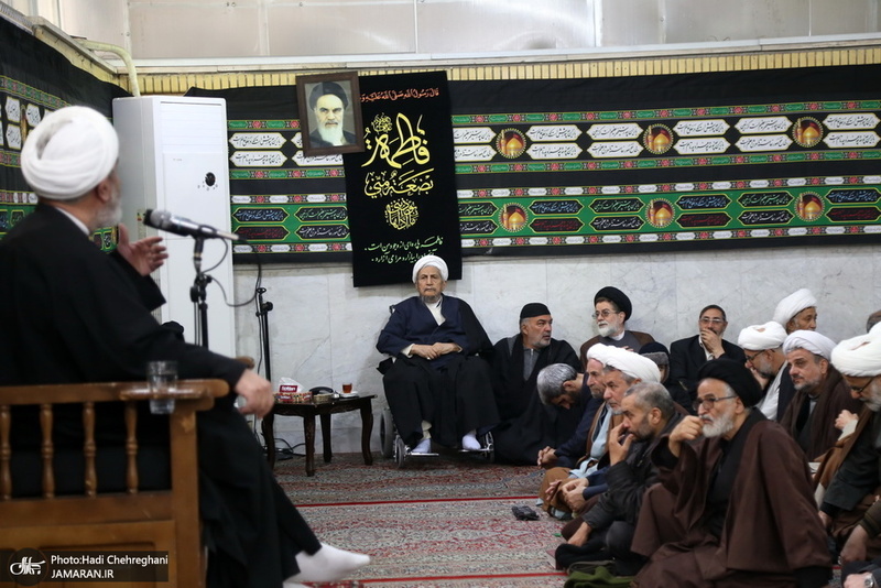 عزاداری در بیوت مراجع عظام تقلید و علما در سالروز شهادت حضرت فاطمه(س)