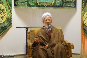 عمامه گذاری طلاب توسط مراجع عظام تقلید در روز میلاد امام علی (ع)‎