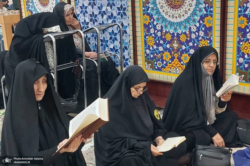 مراسم دعای کمیل در حرم امام خمینی