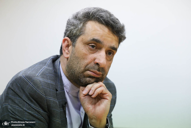 معاون دفتر رییس جمهور: نباید با انسان پرسش‌گر و یا مخالف مانند یک انسان شرور برخورد شود